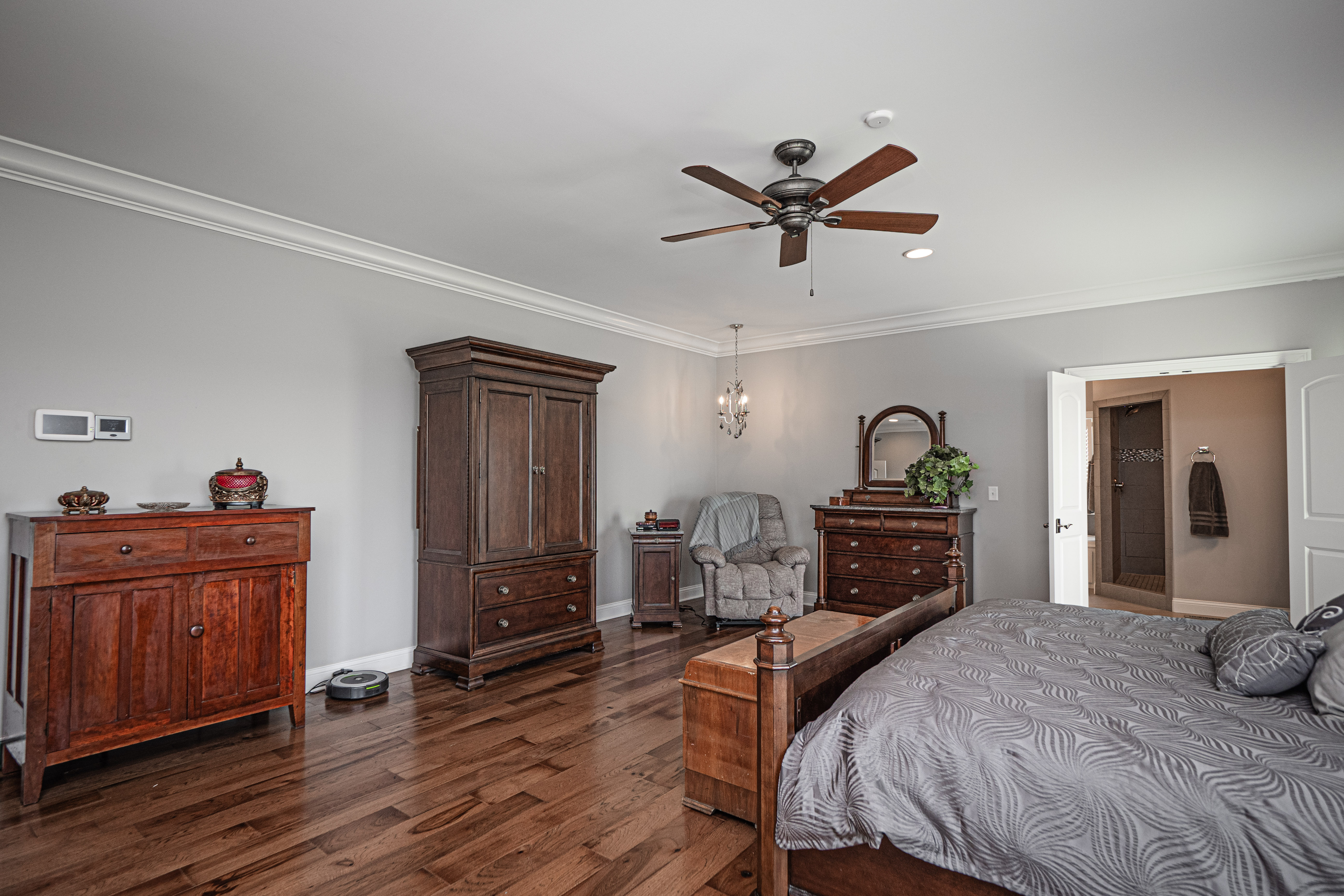 Master Bedroom 3